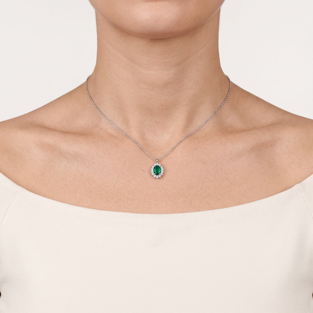 AI · Collana - Indossata da DONNA · micro