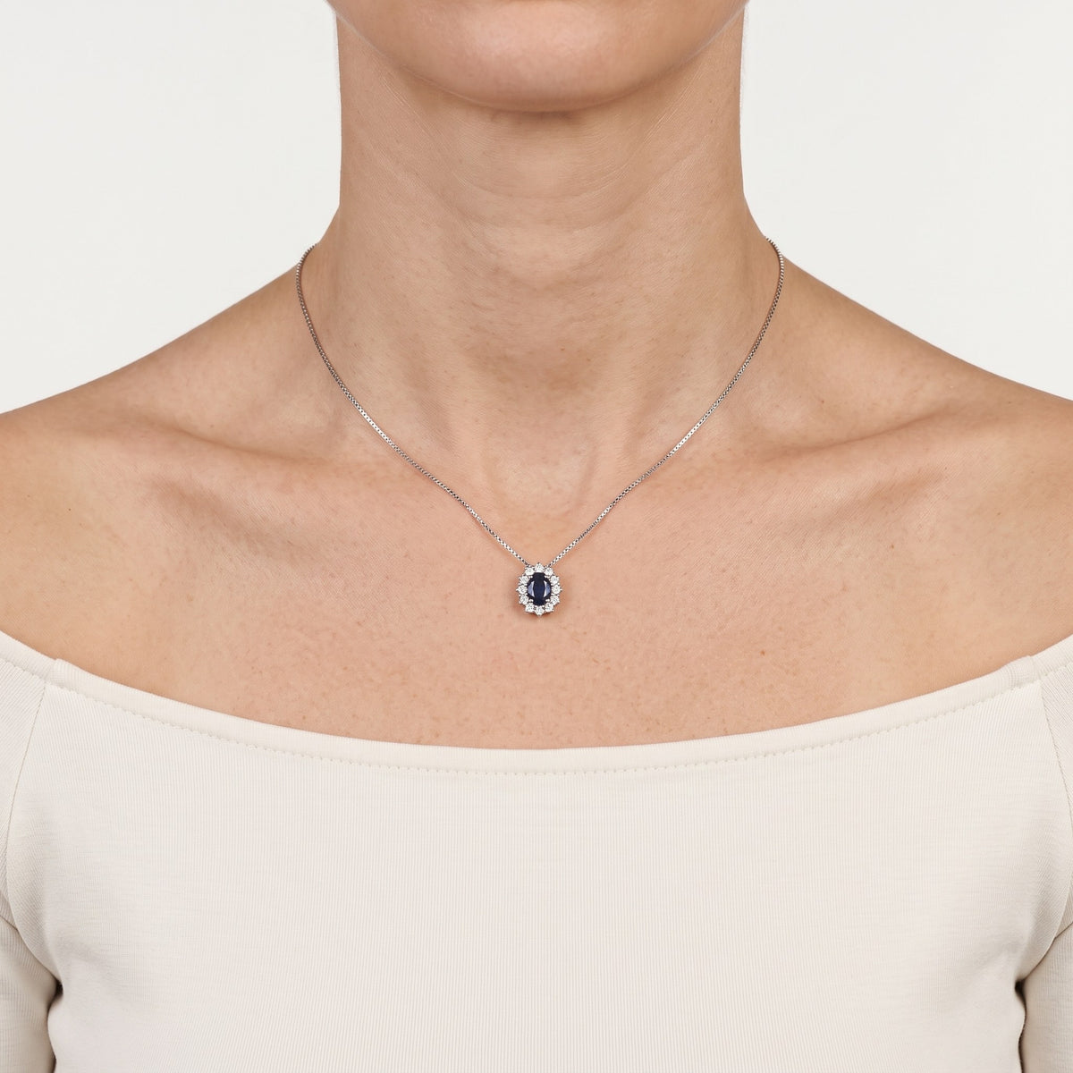 AI · Collana - Indossata da DONNA · micro