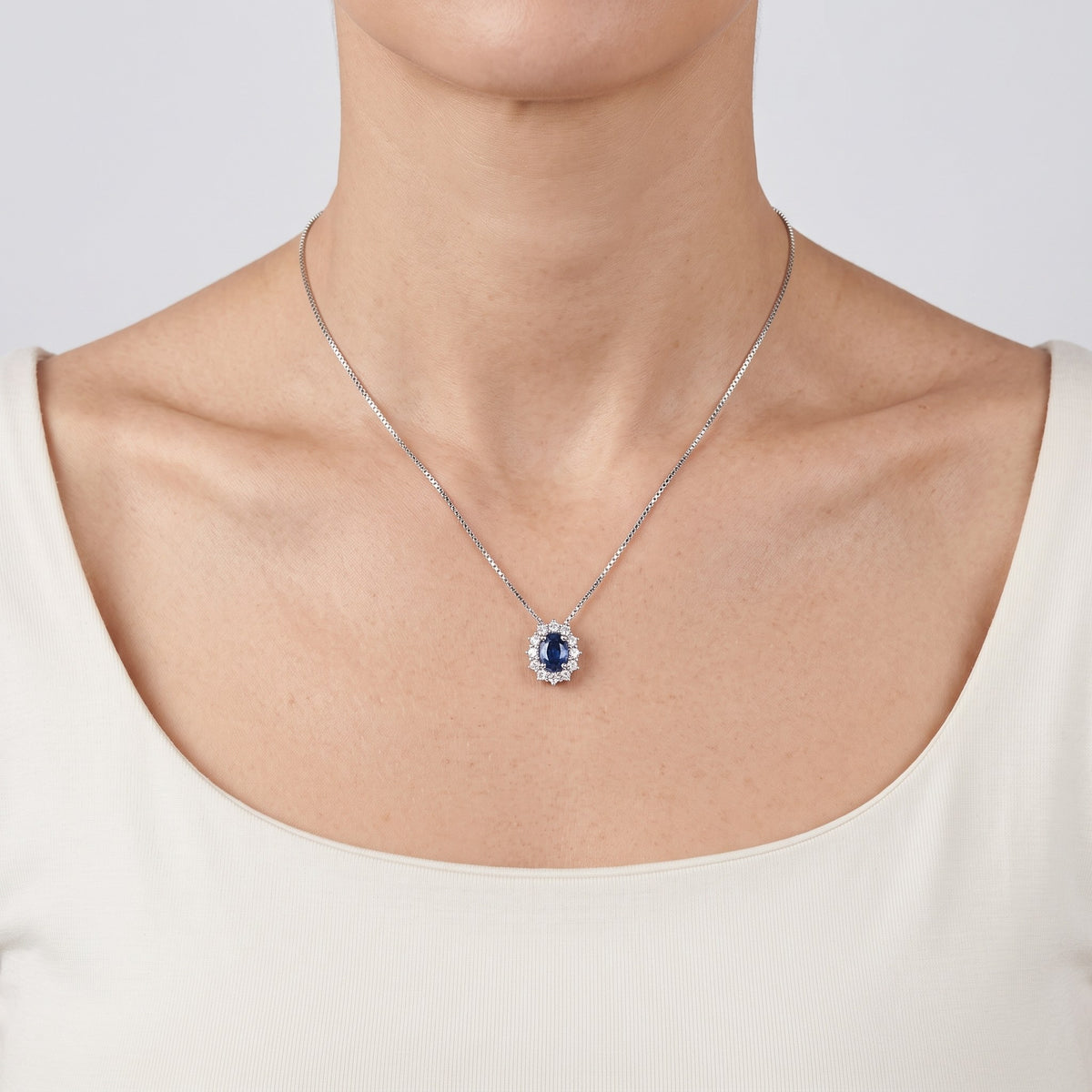 AI · Collana - Indossata da DONNA · micro