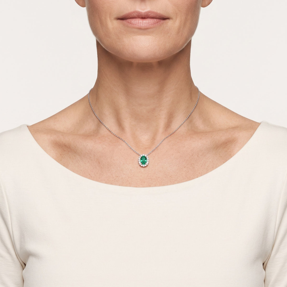 AI · Collana - Indossata da DONNA · micro