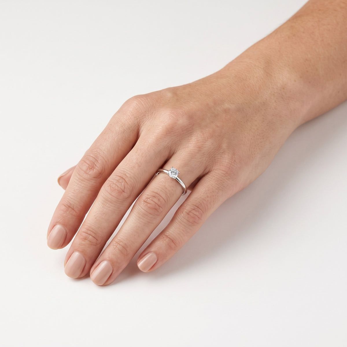 AI · Anello - Indossato da DONNA · piccolo