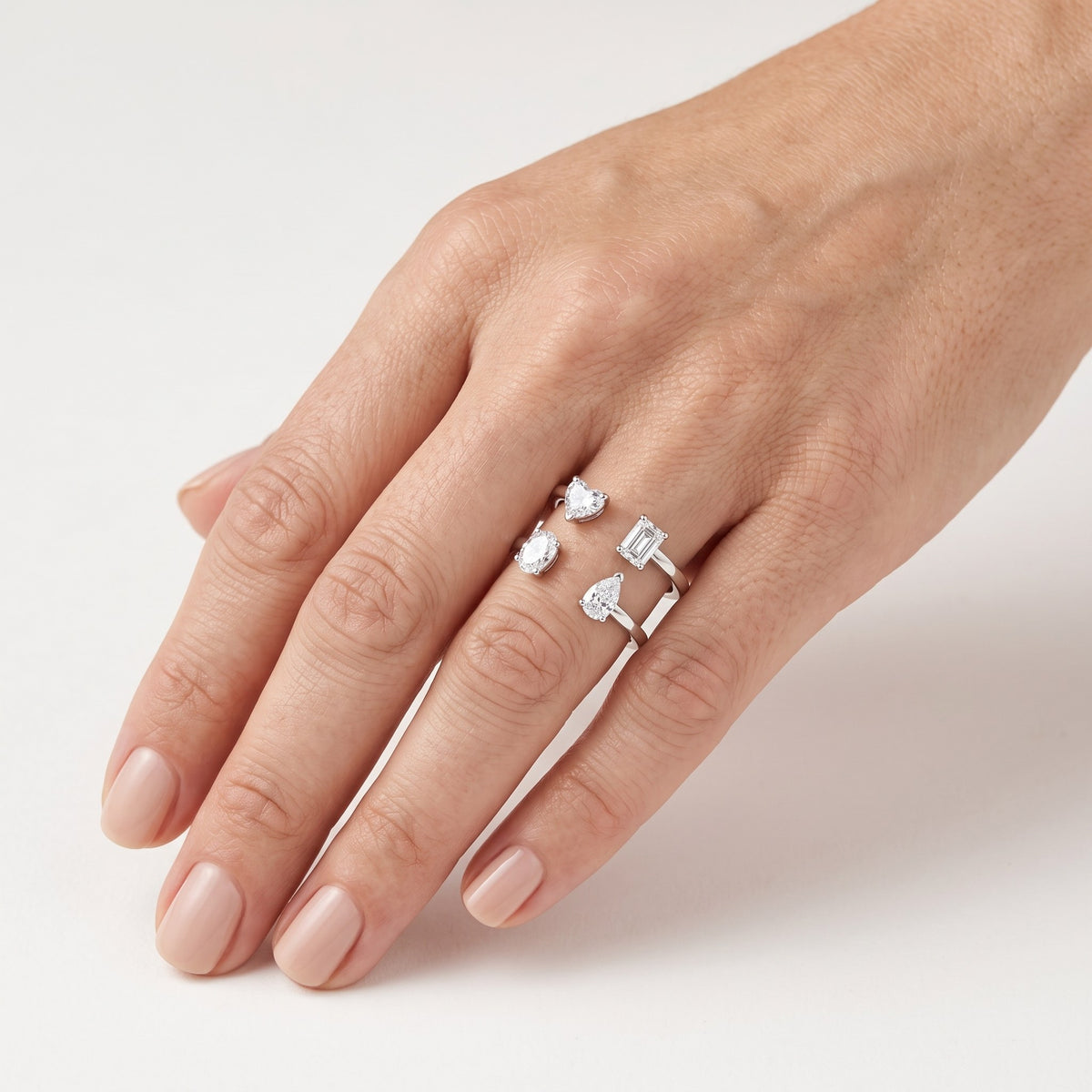 AI · Anello - Indossato da DONNA