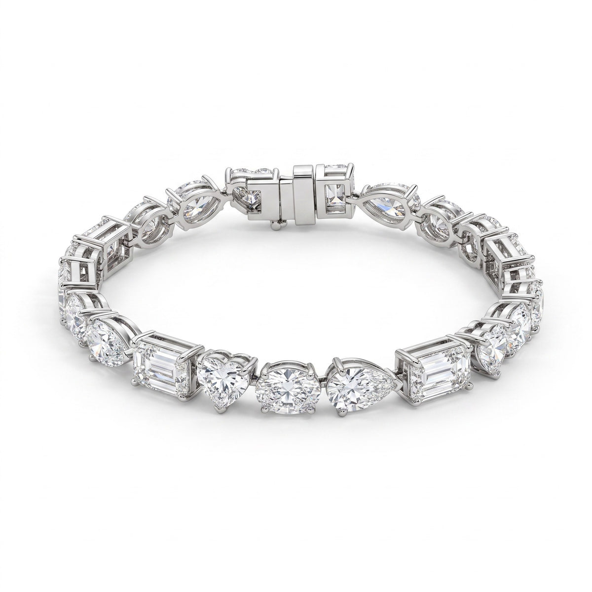 AI · Bracciale - Catalogo, in piedi di fronte