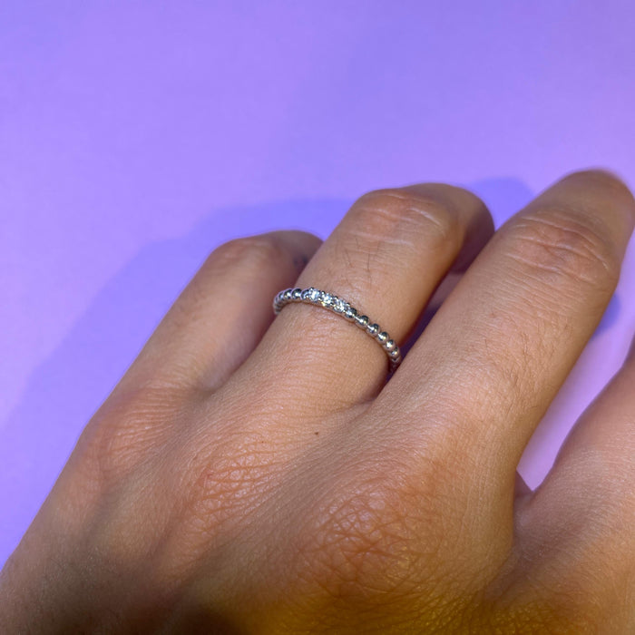 Anello in oro bianco con diamanti