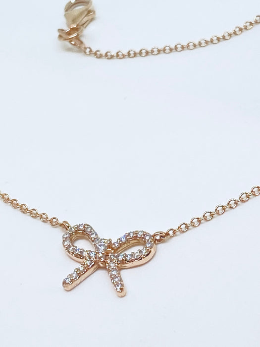 Collier Bow